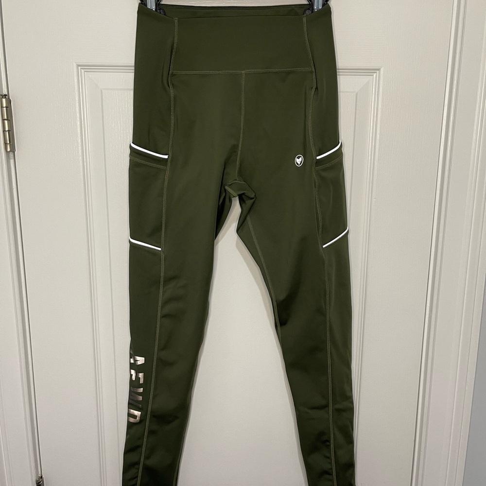 Alpha Forward Leggings